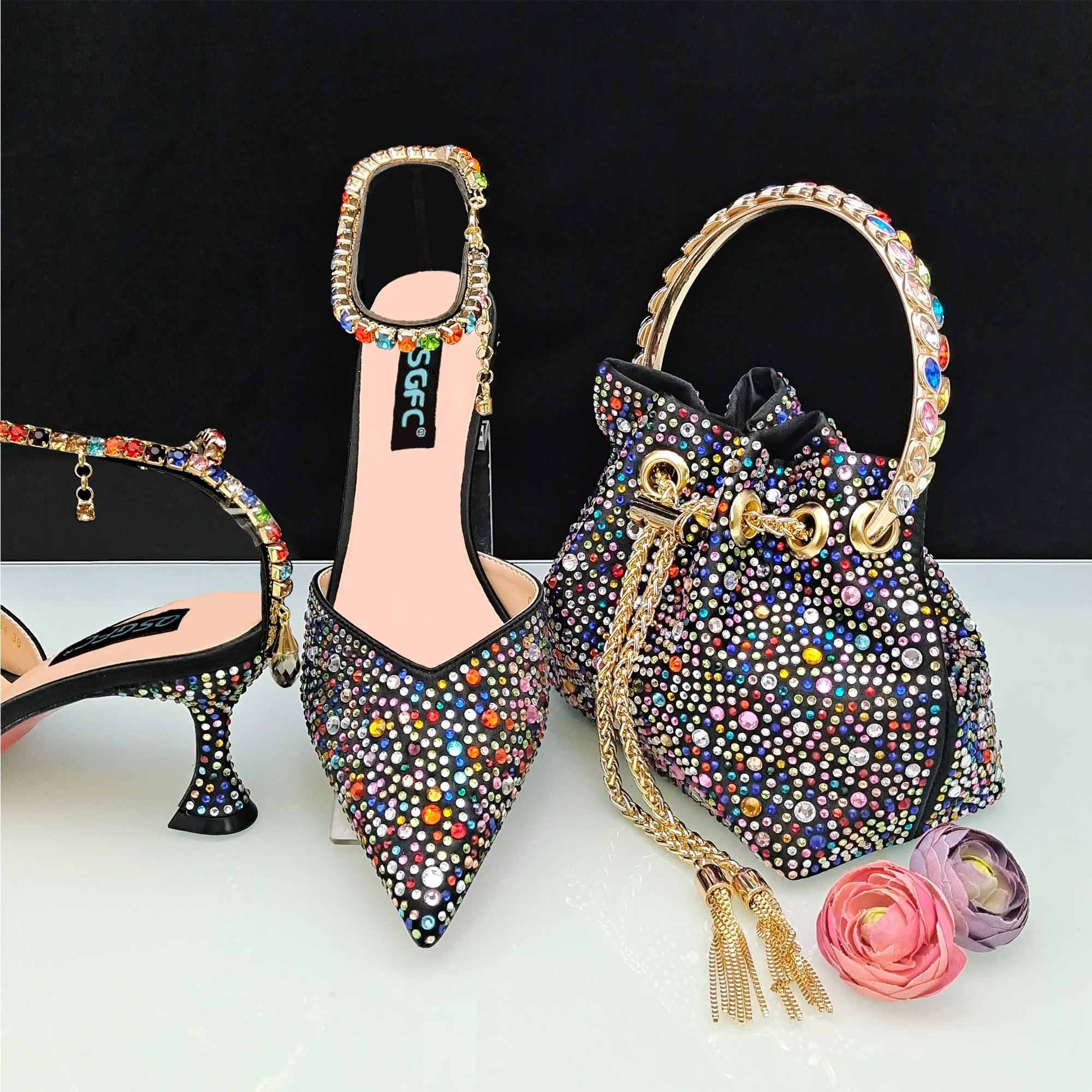 QSGFC 2023 Итальянские дизайнерские туфли и сумка в девчачьем стиле, металлическая сумка с бриллиантовой отделкой и застежкой.