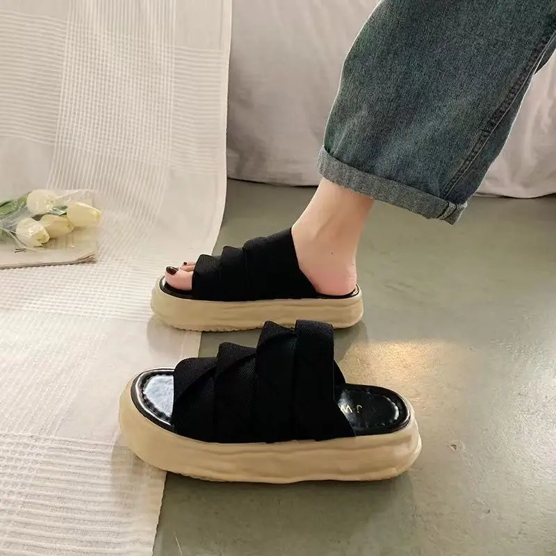 Женские сандалии во французском стиле в стиле ретро, летняя новинка 2023 года, модные женские тапочки на толстой нескользящей подошве с повышенной износостойкостью