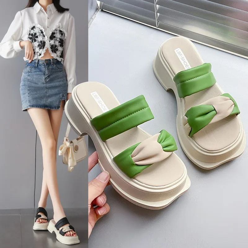 Тапочки на толстой подошве в корейском стиле, женская верхняя одежда, повседневные сандалии на высоком каблуке, летняя тенденция моды 2023, женские тапочки
